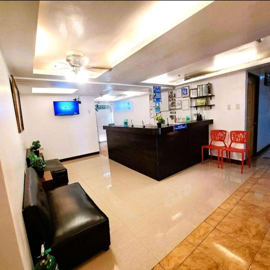 Makati Poblacion Hotel 曼达卢永 外观 照片
