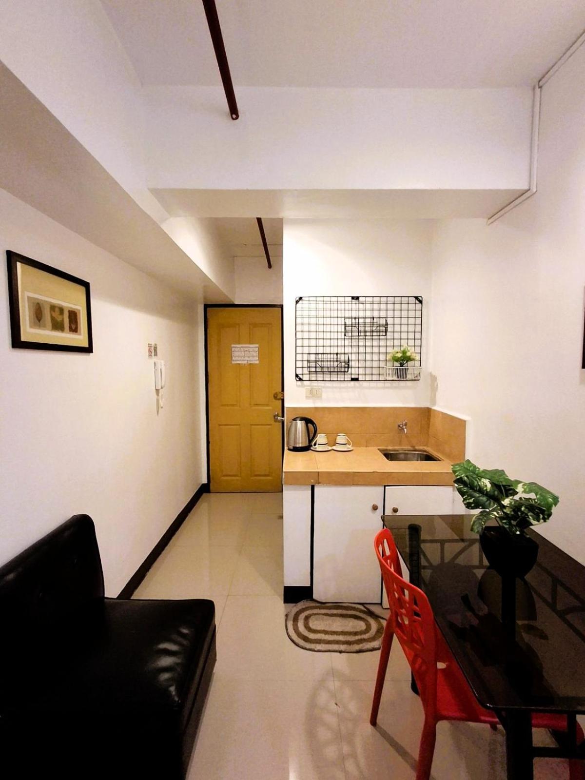 Makati Poblacion Hotel 曼达卢永 外观 照片